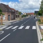 Zone 30 sécurisé avec marquage routier (passage piéton, stop, piste cyclabe) à Beuvry La Forêt, Nord